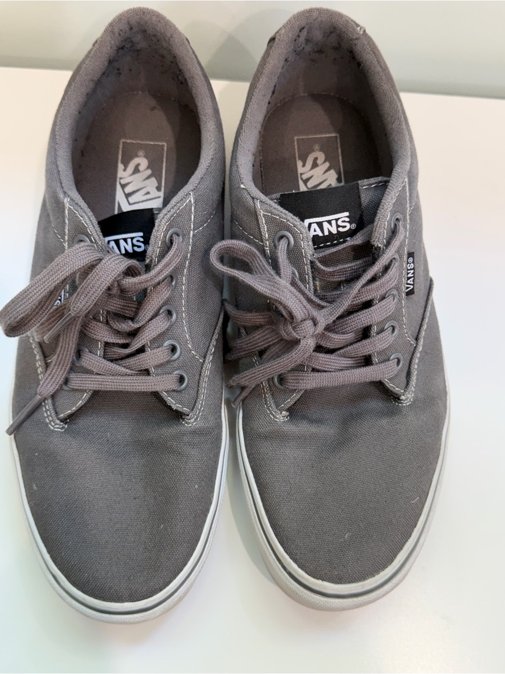 Vans Men's 9 Gray Canvas Low-Top Sneakers Skate Casual Streetwear Minimalist